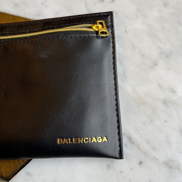 Balenciaga soft sunglasses case, black & gold. - Picture 2 of 12
